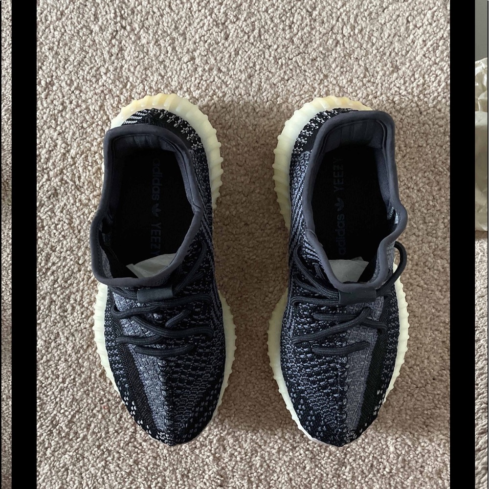 💙 yeezy boost 350 asriel like new ! ✨